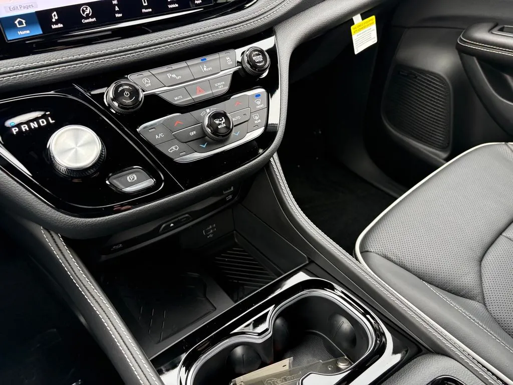 2026 Chrysler Pacifica Limited - Photo 17
