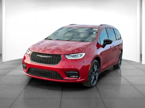 Another view of 2026 Chrysler Pacifica Limited for sale in Indianapolis, IN at Eastgate Chrysler Jeep Dodge Ram