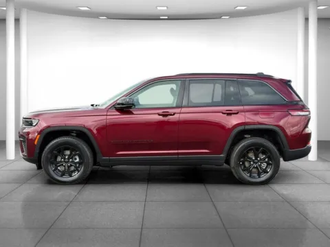 More photos of 2026 Jeep Grand Cherokee Laredo at Eastgate Chrysler Jeep Dodge Ram, IN