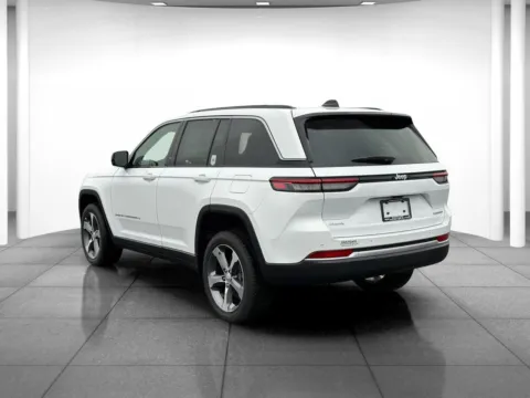 More photos of 2026 Jeep Grand Cherokee Limited at Eastgate Chrysler Jeep Dodge Ram, IN