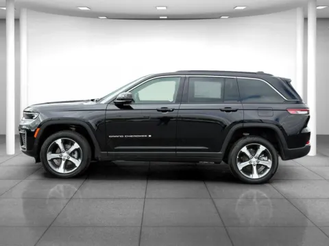 More photos of 2026 Jeep Grand Cherokee Limited at Eastgate Chrysler Jeep Dodge Ram, IN