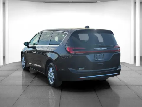 More photos of 2026 Chrysler Pacifica Select at Eastgate Chrysler Jeep Dodge Ram, IN