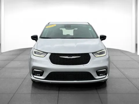 Photos of 2024 Chrysler Pacifica Touring L for sale in Indianapolis, IN at Eastgate Chrysler Jeep Dodge Ram