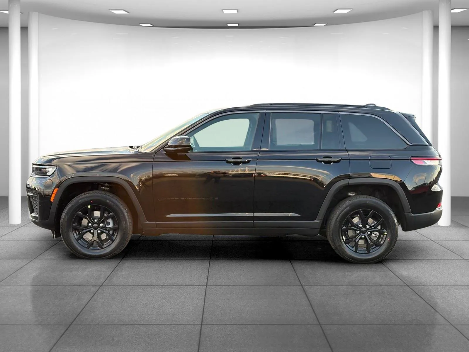 2026 Jeep Grand Cherokee Laredo