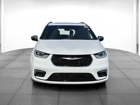 Photos of 2026 Chrysler Pacifica Pinnacle for sale in Indianapolis, IN at Eastgate Chrysler Jeep Dodge Ram