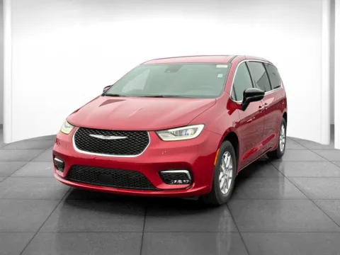 Another view of 2026 Chrysler Pacifica Select for sale in Indianapolis, IN at Eastgate Chrysler Jeep Dodge Ram