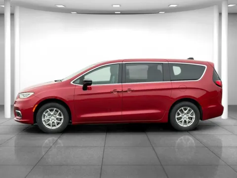 More photos of 2026 Chrysler Pacifica Select at Eastgate Chrysler Jeep Dodge Ram, IN