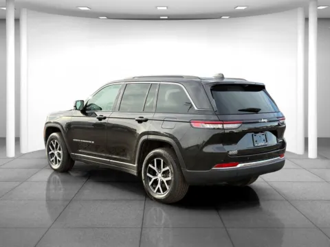 More photos of 2024 Jeep Grand Cherokee Limited at Eastgate Chrysler Jeep Dodge Ram, IN