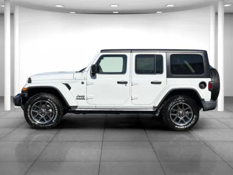 More photos of 2021 Jeep Wrangler Unlimited 80th Anniversary at Eastgate Chrysler Jeep Dodge Ram, IN