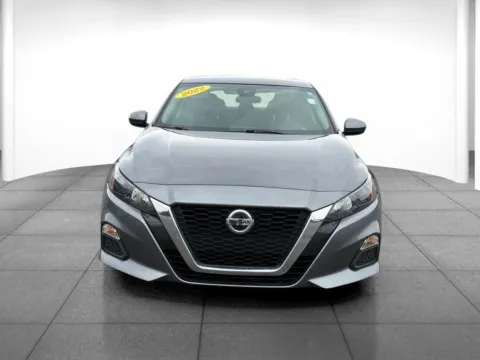Photos of 2022 Nissan Altima 2.5 S for sale in Indianapolis, IN at Eastgate Chrysler Jeep Dodge Ram