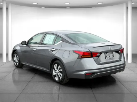 More photos of 2022 Nissan Altima 2.5 S at Eastgate Chrysler Jeep Dodge Ram, IN