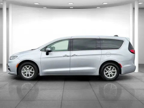 More photos of 2023 Chrysler Pacifica Touring L at Eastgate Chrysler Jeep Dodge Ram, IN