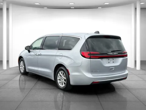 More photos of 2023 Chrysler Pacifica Touring L at Eastgate Chrysler Jeep Dodge Ram, IN