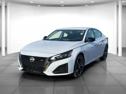 Another view of 2024 Nissan Altima 2.5 SR for sale in Indianapolis, IN at Eastgate Chrysler Jeep Dodge Ram