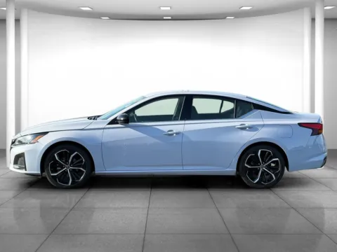 More photos of 2024 Nissan Altima 2.5 SR at Eastgate Chrysler Jeep Dodge Ram, IN