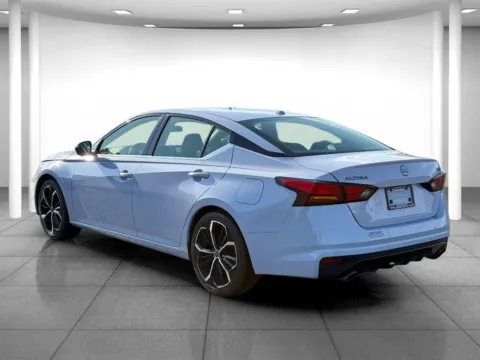 More photos of 2024 Nissan Altima 2.5 SR at Eastgate Chrysler Jeep Dodge Ram, IN