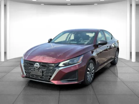 Another view of 2024 Nissan Altima 2.5 SV for sale in Indianapolis, IN at Eastgate Chrysler Jeep Dodge Ram