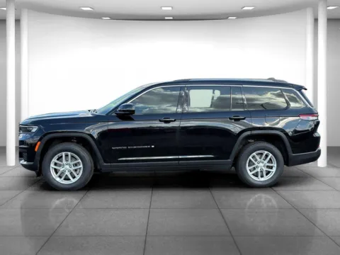 More photos of 2022 Jeep Grand Cherokee L Laredo at Eastgate Chrysler Jeep Dodge Ram, IN