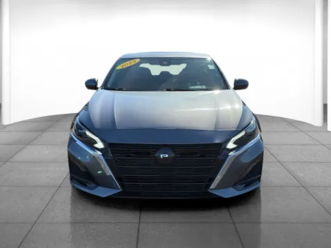 Photos of 2023 Nissan Altima 2.5 SL for sale in Indianapolis, IN at Eastgate Chrysler Jeep Dodge Ram
