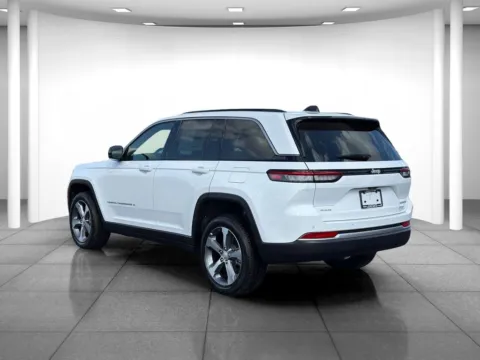 More photos of 2026 Jeep Grand Cherokee Limited at Eastgate Chrysler Jeep Dodge Ram, IN