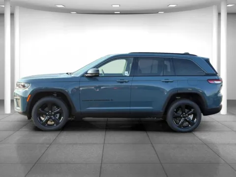More photos of 2026 Jeep Grand Cherokee Limited at Eastgate Chrysler Jeep Dodge Ram, IN
