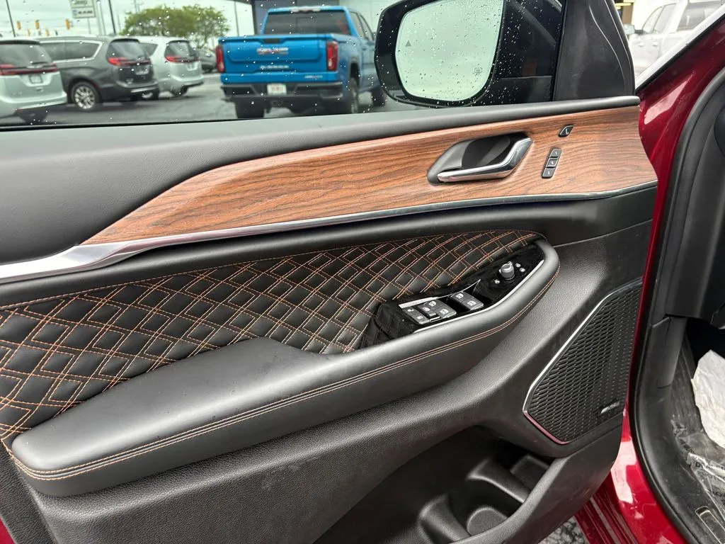 2024 Jeep Grand Cherokee Summit - Photo 13