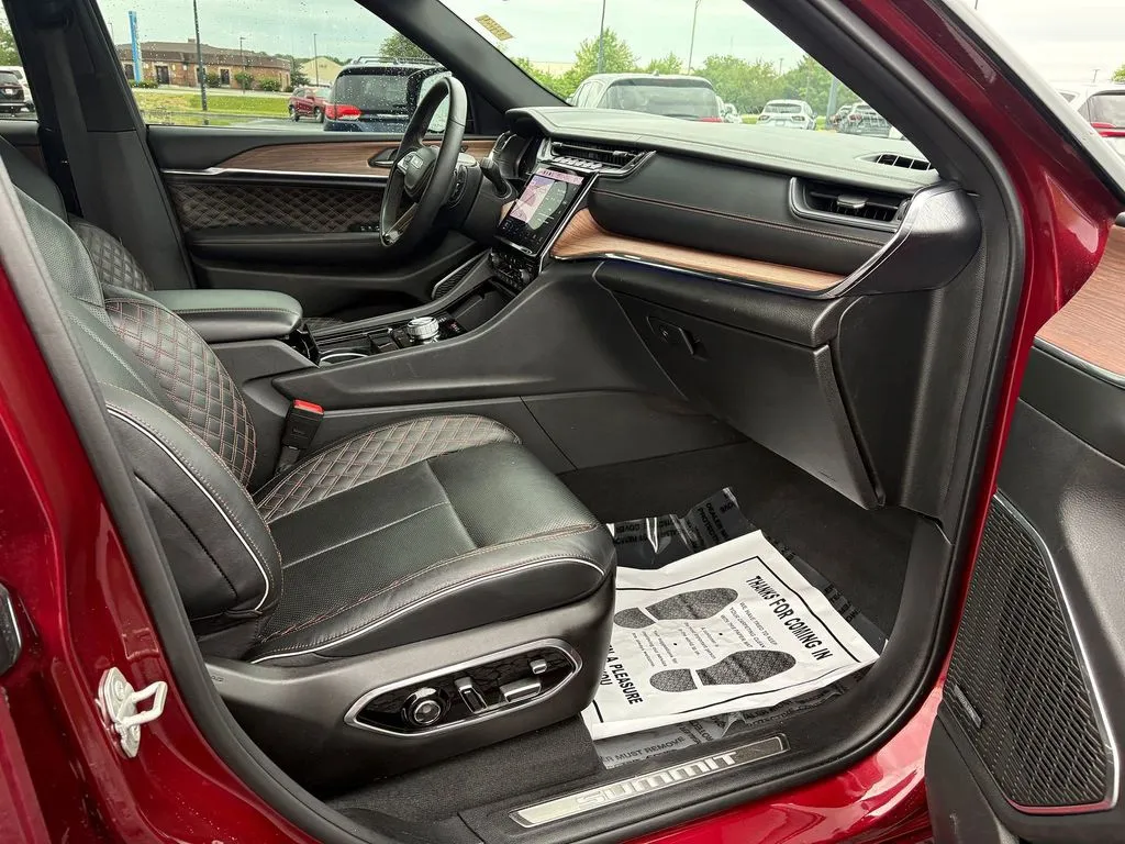 2024 Jeep Grand Cherokee Summit - Photo 10