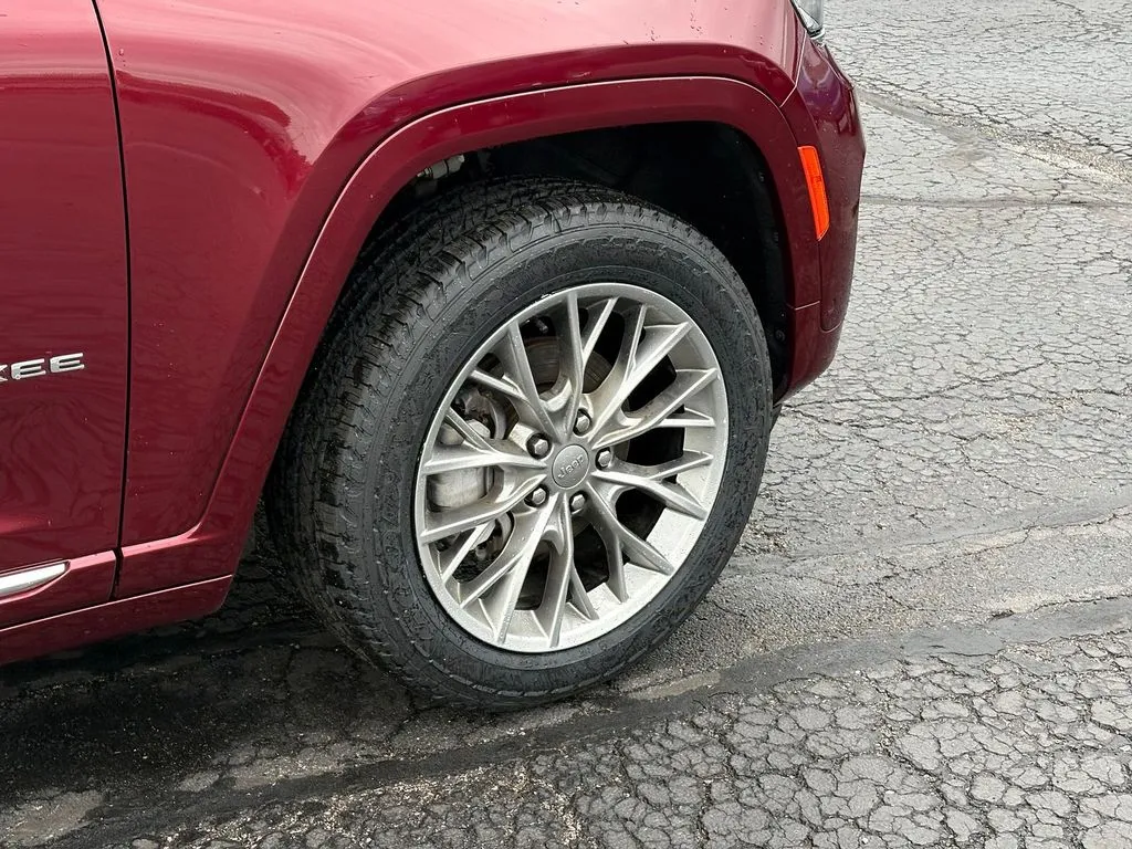 2024 Jeep Grand Cherokee Summit - Photo 9