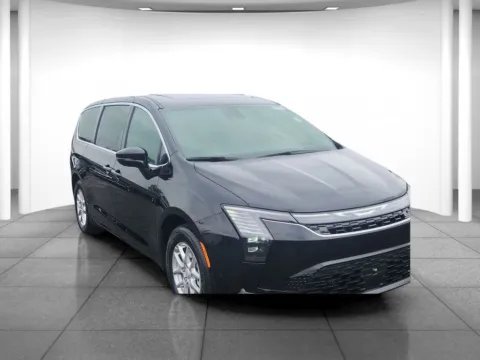 Photos of 2027 Chrysler Pacifica Select for sale in Indianapolis, IN at Eastgate Chrysler Jeep Dodge Ram