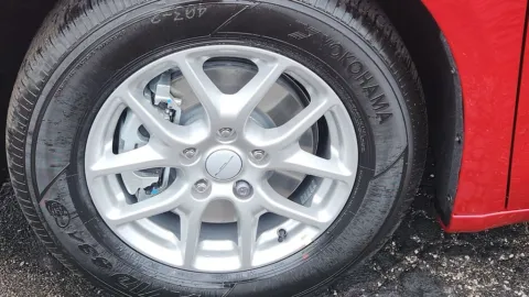 More photos of 2027 Chrysler Pacifica Select at Eastgate Chrysler Jeep Dodge Ram, IN