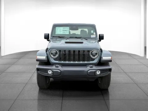 Photos of 2026 Jeep Gladiator Sport S for sale in Indianapolis, IN at Eastgate Chrysler Jeep Dodge Ram
