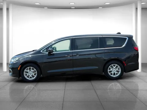 More photos of 2023 Chrysler Pacifica Touring L at Eastgate Chrysler Jeep Dodge Ram, IN