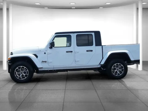 More photos of 2026 Jeep Gladiator Sport S at Eastgate Chrysler Jeep Dodge Ram, IN