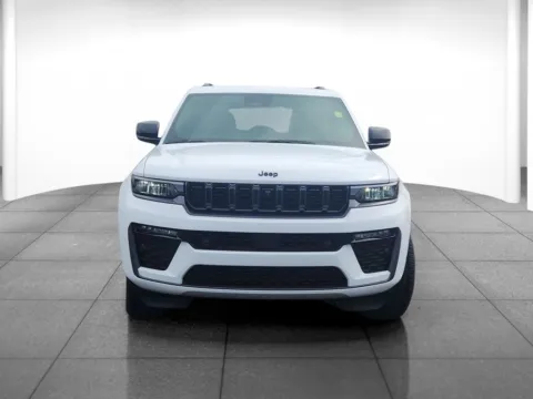 Photos of 2026 Jeep Grand Cherokee Limited Reserve for sale in Indianapolis, IN at Eastgate Chrysler Jeep Dodge Ram
