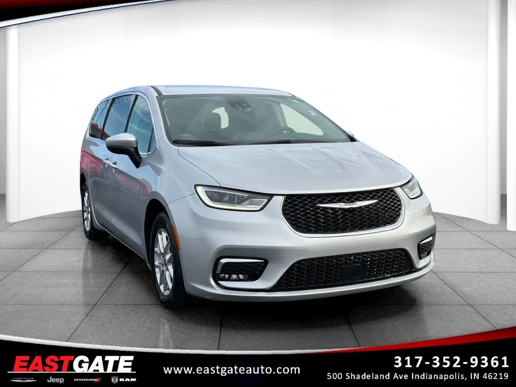 Silver 2023 Chrysler Pacifica Touring L for sale in Indianapolis, IN