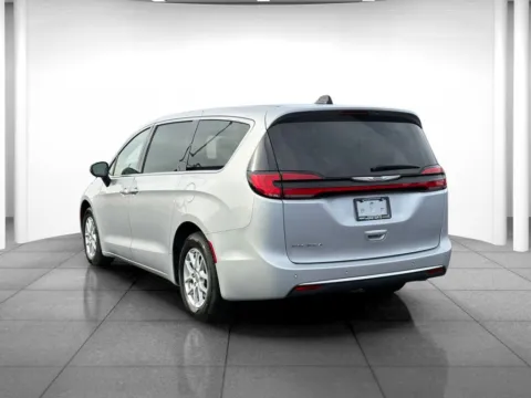 More photos of 2023 Chrysler Pacifica Touring L at Eastgate Chrysler Jeep Dodge Ram, IN
