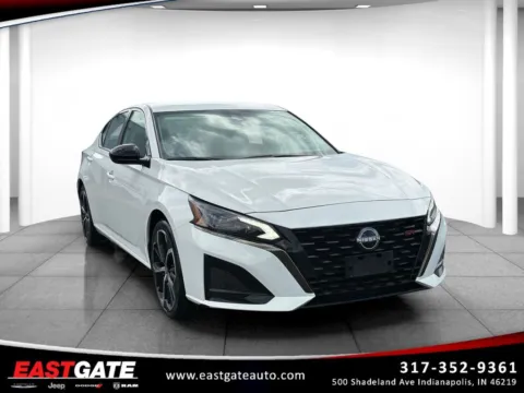 White 2024 Nissan Altima 2.5 SR for sale in Indianapolis, IN