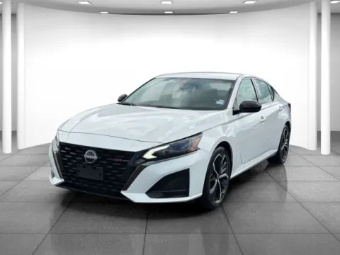 Another view of 2024 Nissan Altima 2.5 SR for sale in Indianapolis, IN at Eastgate Chrysler Jeep Dodge Ram