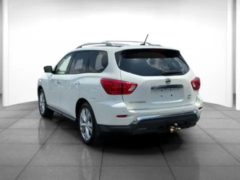 More photos of 2018 Nissan Pathfinder SL at Eastgate Chrysler Jeep Dodge Ram, IN