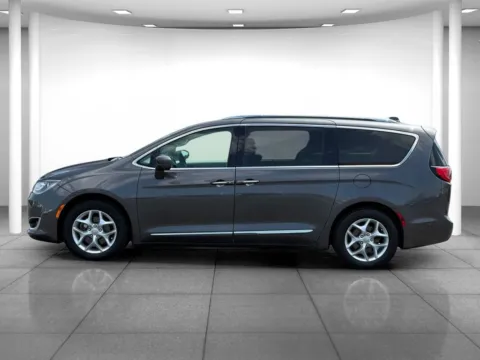 More photos of 2017 Chrysler Pacifica Touring L Plus at Eastgate Chrysler Jeep Dodge Ram, IN