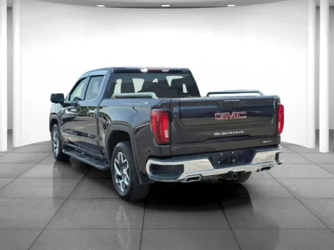 More photos of 2022 GMC Sierra 1500 SLT at Eastgate Chrysler Jeep Dodge Ram, IN