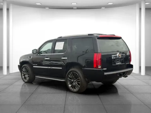 More photos of 2014 Cadillac Escalade Luxury at Eastgate Chrysler Jeep Dodge Ram, IN