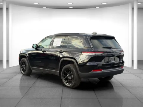 More photos of 2026 Jeep Grand Cherokee Altitude at Eastgate Chrysler Jeep Dodge Ram, IN