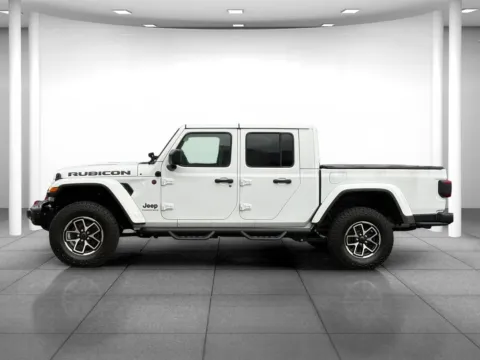 More photos of 2024 Jeep Gladiator Rubicon at Eastgate Chrysler Jeep Dodge Ram, IN