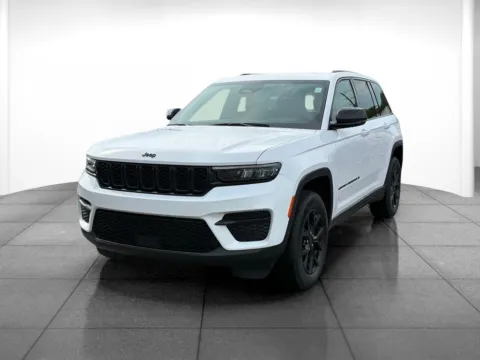 Another view of 2024 Jeep Grand Cherokee Altitude X for sale in Indianapolis, IN at Eastgate Chrysler Jeep Dodge Ram