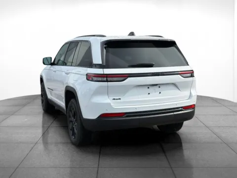 More photos of 2024 Jeep Grand Cherokee Altitude X at Eastgate Chrysler Jeep Dodge Ram, IN