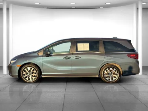 More photos of 2025 Honda Odyssey EX-L at Eastgate Chrysler Jeep Dodge Ram, IN