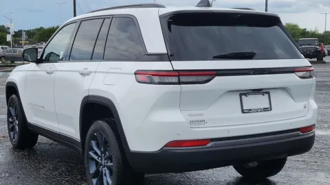 More photos of 2026 Jeep Grand Cherokee at Eastgate Chrysler Jeep Dodge Ram, IN