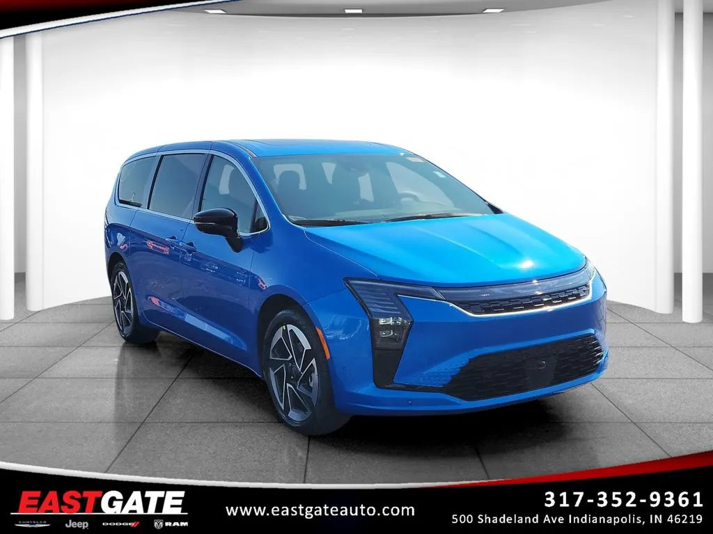 Blue 2027 Chrysler Pacifica Limited for sale in Indianapolis, IN