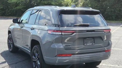 More photos of 2027 Jeep Grand Cherokee Limited Reserve at Eastgate Chrysler Jeep Dodge Ram, IN